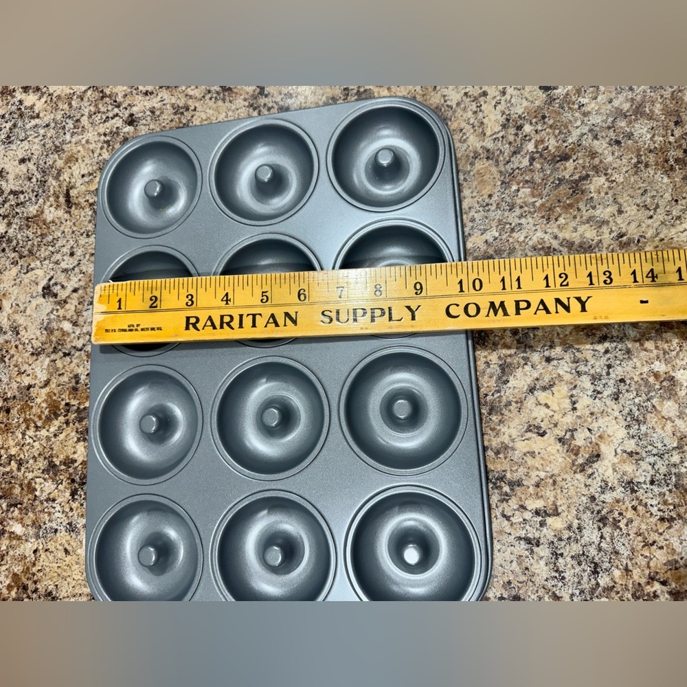 MINI DONUT BAKING PAN - Picture 3 of 3